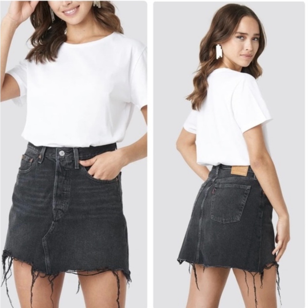 Levi's Charcoal Distressed Mini Skirt